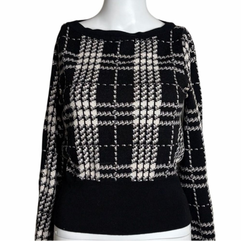 7th Avenue Plaid Black and White Women's Sweater Small